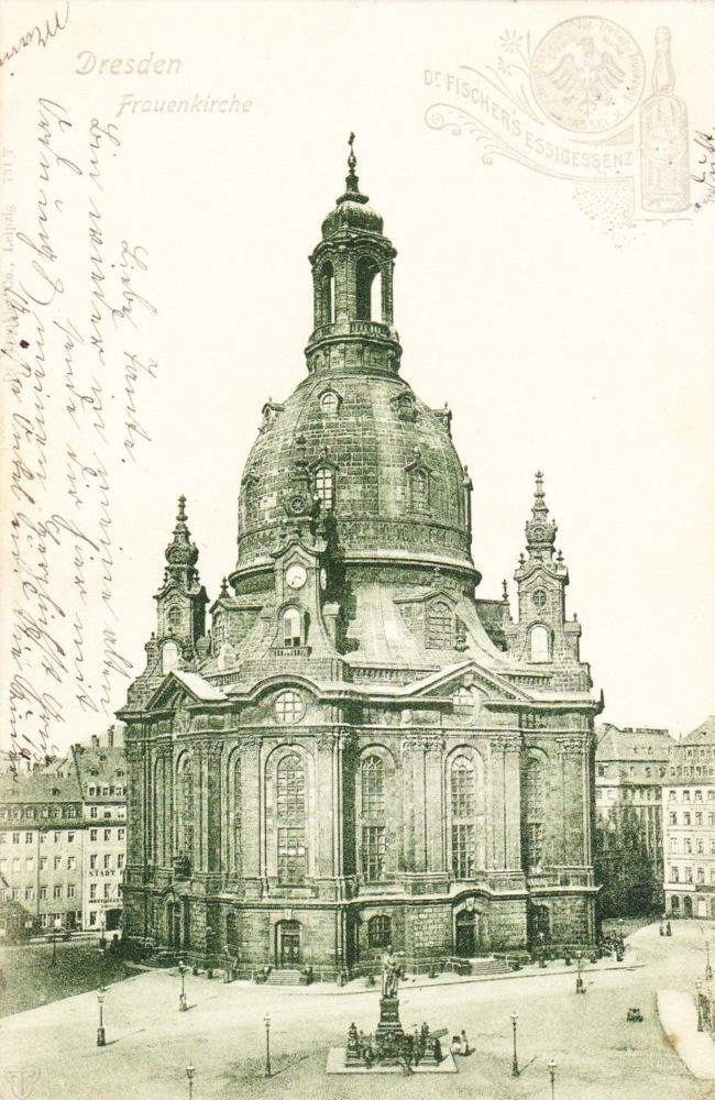 An der Frauenkirche  Dresden