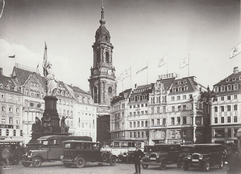 Altmarkt - S&uuml;dostseite quer  Dresden
