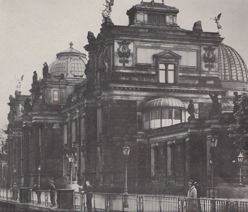 Brühlsche Terrasse 1  Dresden