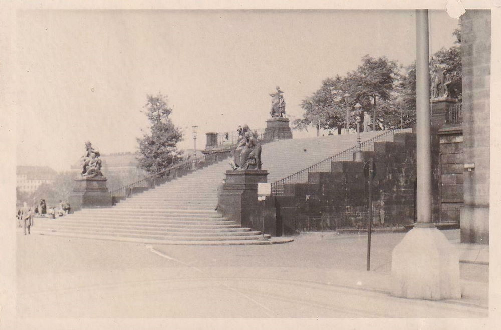 Brühlsche Terrasse (mit Ständehaus) Dresden Brühlsche Terrasse (mit Ständehaus) Dresden