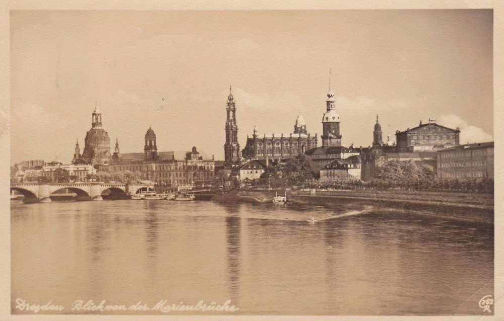 Elbe - Blick von der Marienbrücke 2  Dresden