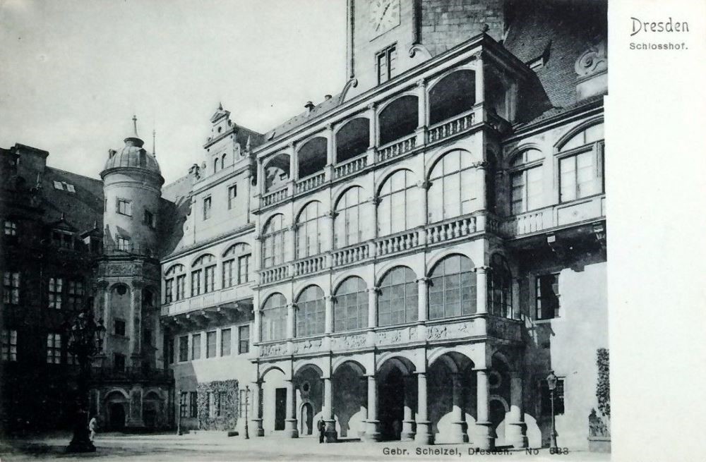 Residenzschloss -Großer Schlosshof  Dresden