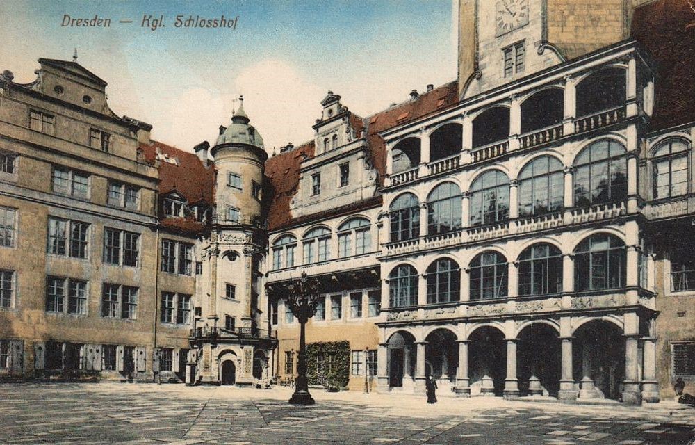 Residenzschloss -Großer Schlosshof  Dresden