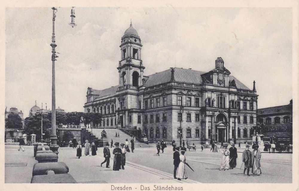 Schlo&szlig;platz 1 / Augustusstra&szlig;e  Dresden