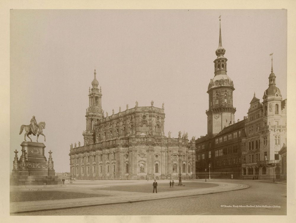 Schlo&szlig;platz / Theaterplatz  Dresden