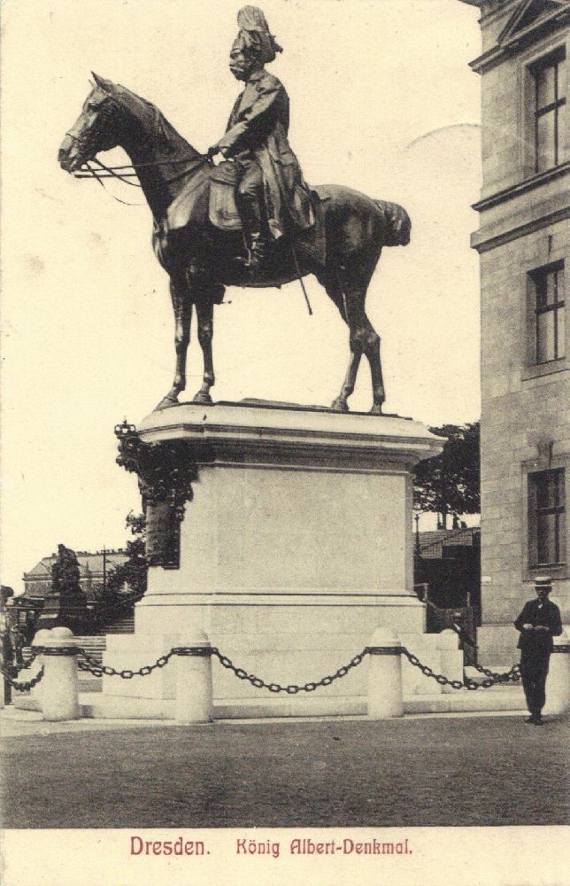 Schlo&szlig;platz  Dresden