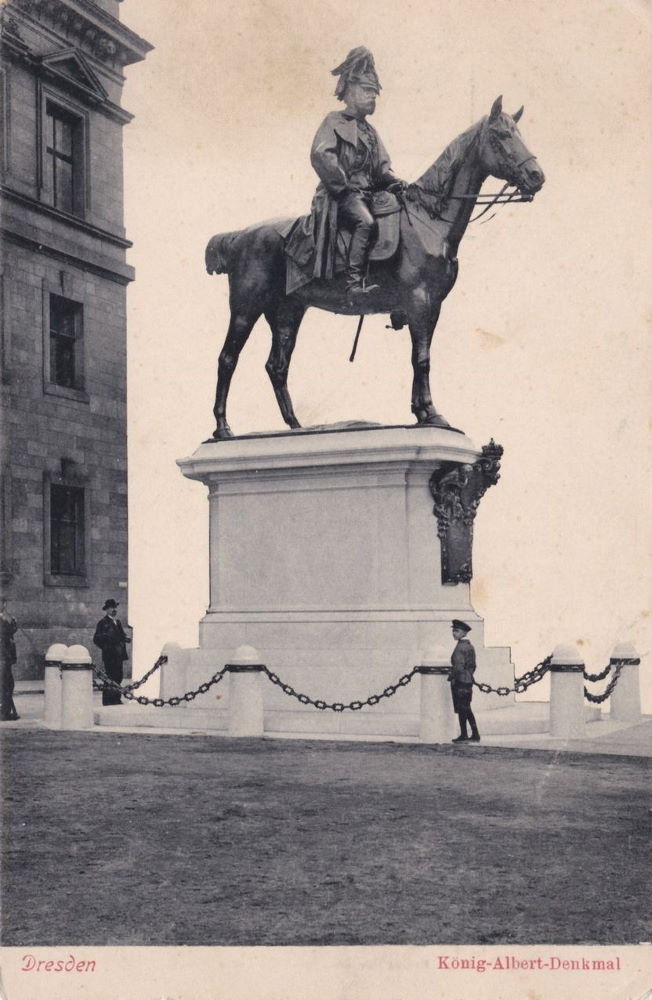 Schlo&szlig;platz  Dresden