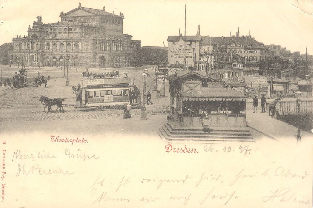 Schloßplatz  Dresden