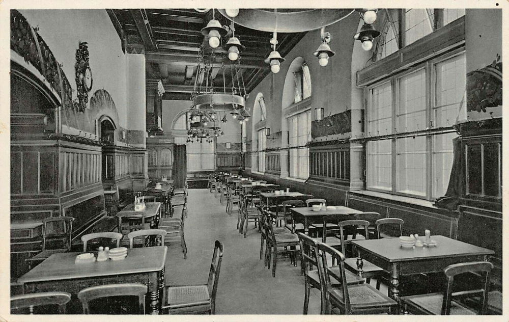 Taschenberg 2 / Schlo&szlig;stra&szlig;e 21  Dresden