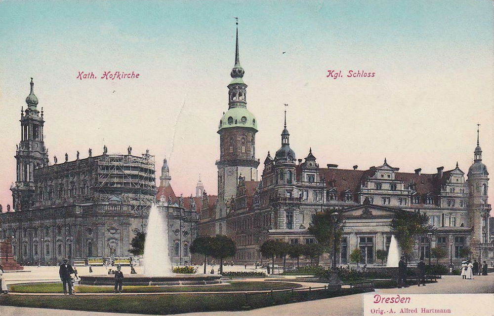 Theaterplatz  Dresden