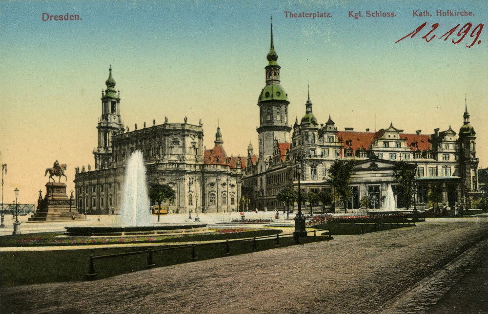 Theaterplatz  Dresden