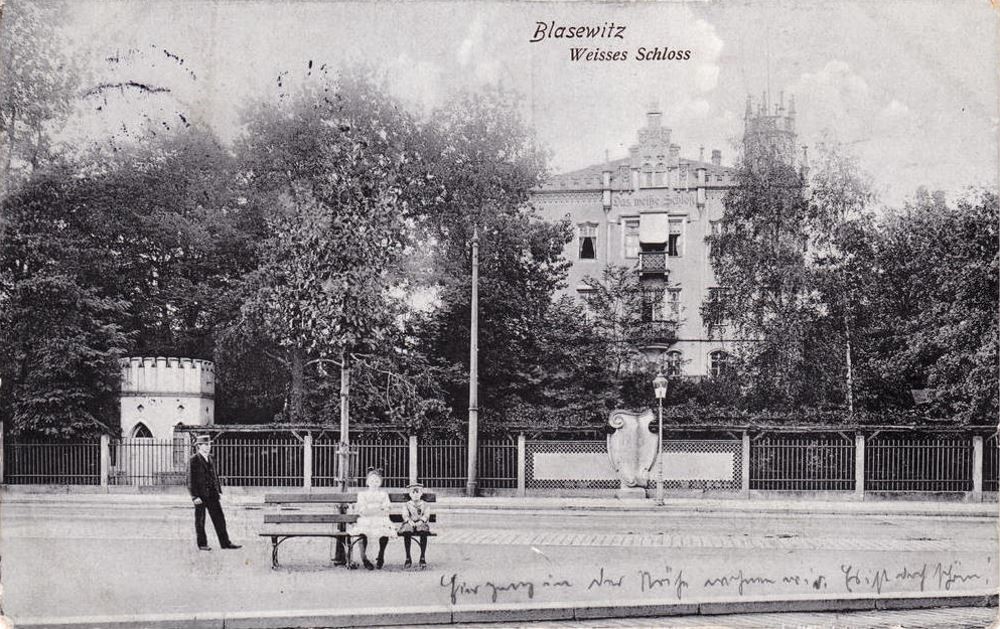 Königsheimplatz 2 / Händelallee (Marschall-Allee 1) Dresden Königsheimplatz 2 / Händelallee (Marschall-Allee 1) Dresden