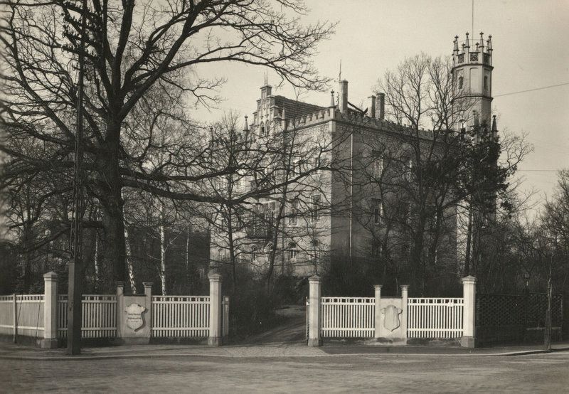 Königsheimplatz 2 / Händelallee (Marschall-Allee 1) Dresden Königsheimplatz 2 / Händelallee (Marschall-Allee 1) Dresden