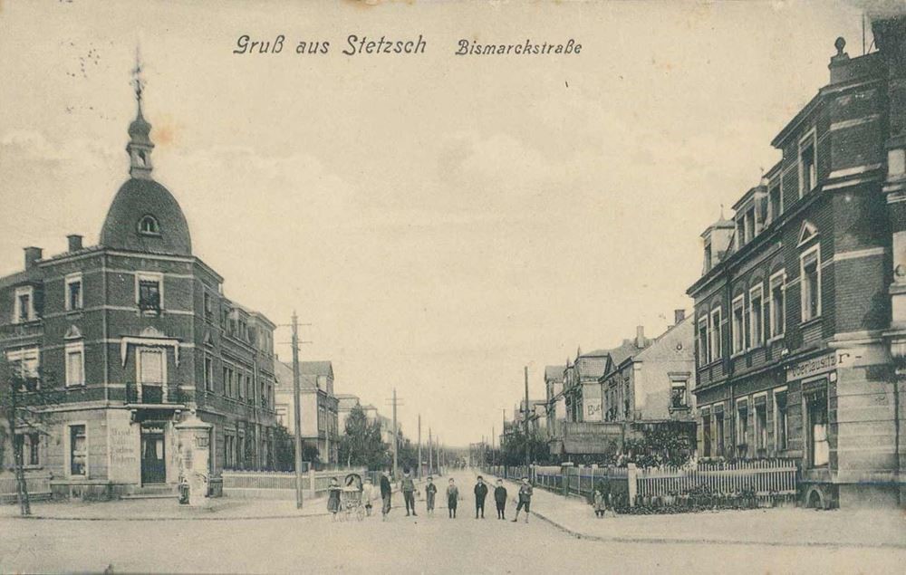 Gustav-Merbitz-Stra&szlig;e 16 (Bismarckstra&szlig;e 16) / Miltitzer Stra&szlig;e (Florastra&szlig;e)  Dresden