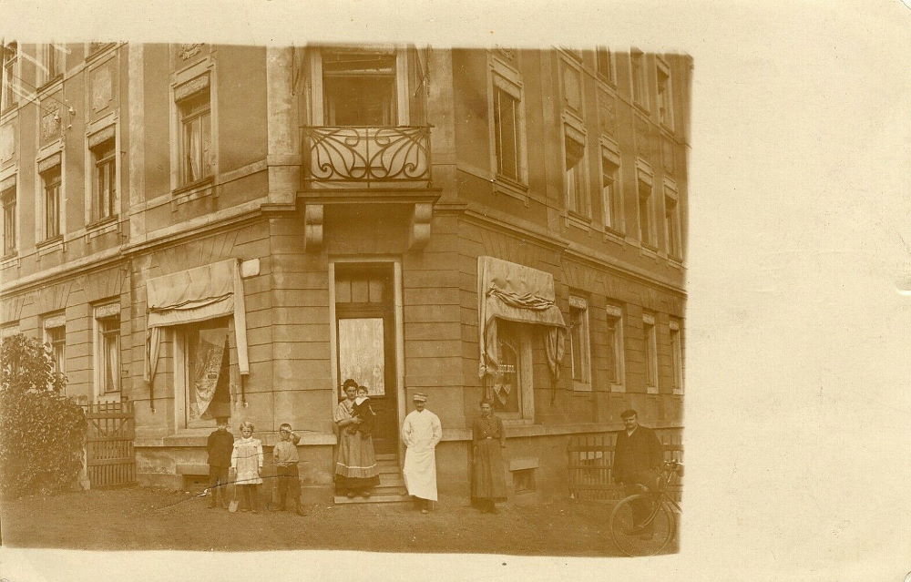 Warthaer Stra&szlig;e 36 / Wilhelm-Raabe-Stra&szlig;e (F&uuml;rst-Bismarck-Stra&szlig;e)  Dresden
