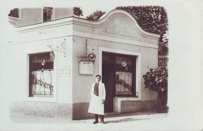 Warthaer Stra&szlig;e 54 / Wilhelm-M&uuml;ller Stra&szlig;e  Dresden