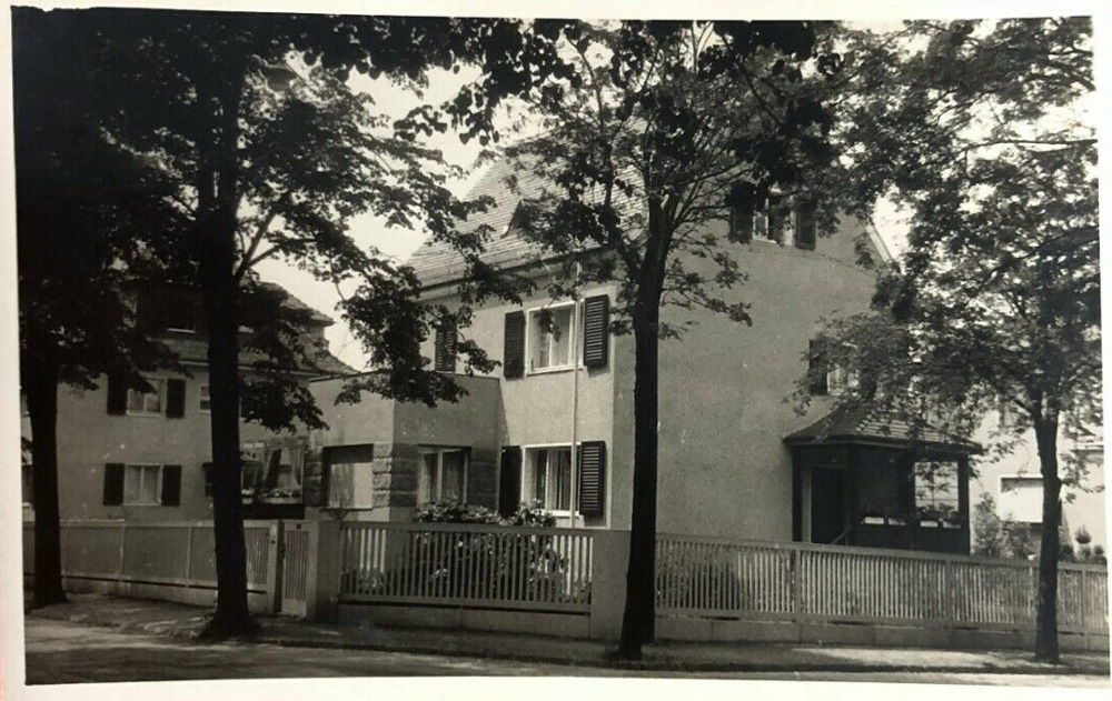 Oybiner Stra&szlig;e 17 (Ostmarkstra&szlig;e 17) / Ostritzer Stra&szlig;e  Dresden