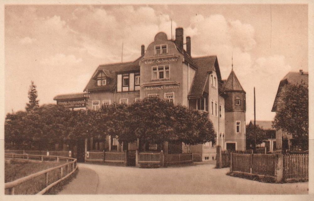 Ullersdorfer Platz 4 (Danziger Freiheit 4, Siegfried-R&auml;del-Platz 4)  Dresden