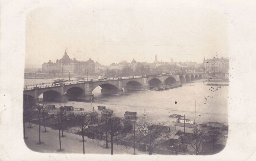 1914 An der Albertbrücke havarierter Elbkahn Dresden 1914 An der Albertbrücke havarierter Elbkahn Dresden