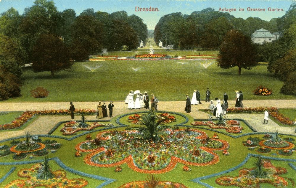 Hauptallee - Parterre mittig vom Palais Dresden Hauptallee - Parterre mittig vom Palais Dresden