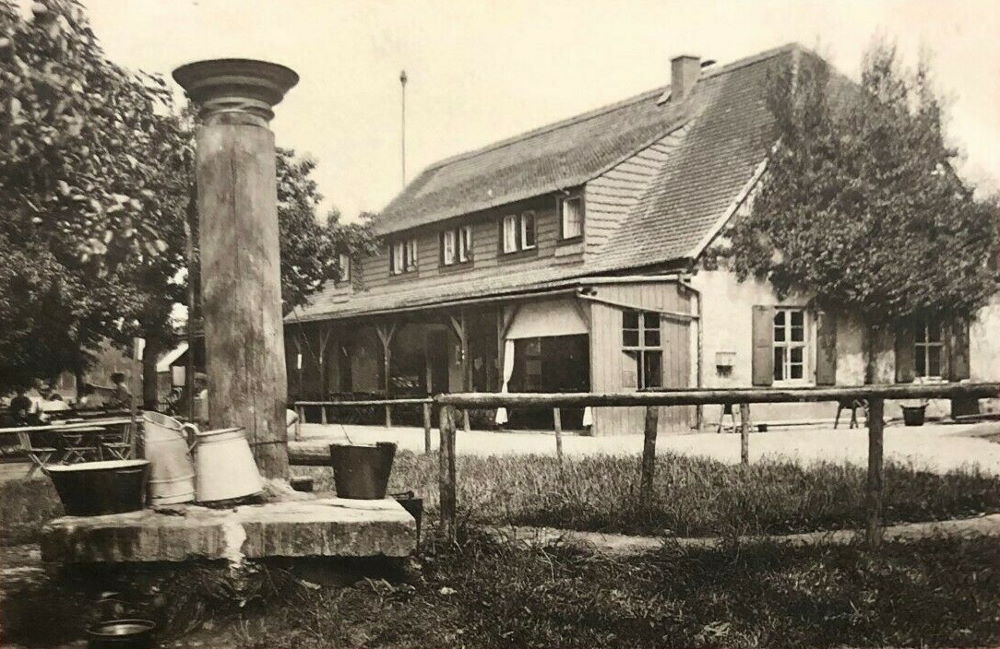 G&auml;nsefu&szlig; 55 (1900 Friedrich August-Stra&szlig;e 119)  Dresden