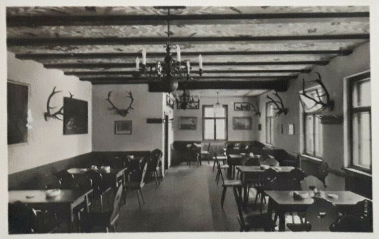 G&auml;nsefu&szlig; 55 (1900 Friedrich August-Stra&szlig;e 119)  Dresden