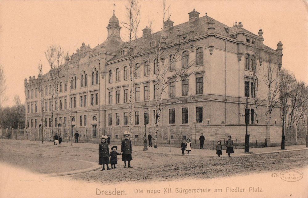 Fiedlerplatz 2 / Fiedlerstra&szlig;e 27 (Trinitatisstra&szlig;e)  Dresden