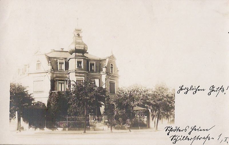 Alexander-Herzen-Straße 1 (Schillerstraße 1) / Schillerplatz  Dresden