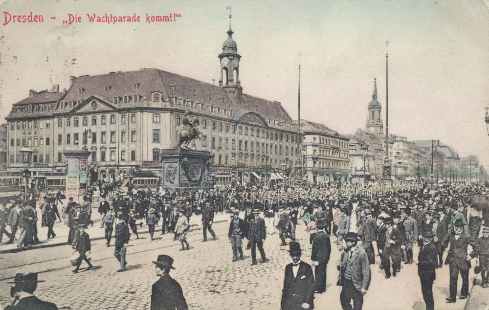 Neustädter Markt - Wachparade  Dresden