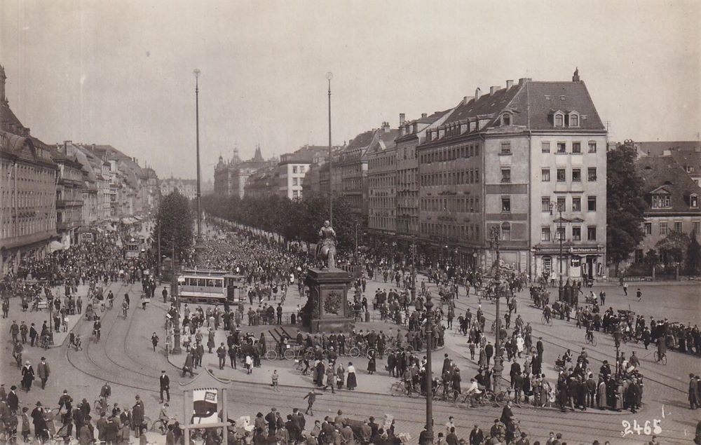 Neustädter Markt - großer Wachaufzug der Blockhauswache 29.9.1923 Dresden Neustädter Markt - großer Wachaufzug der Blockhauswache 29.9.1923 Dresden
