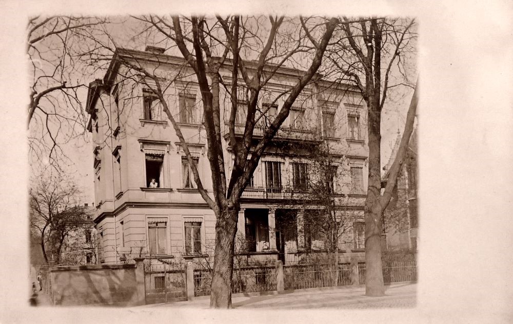Bautzner Stra&szlig;e 141 (Schillerstra&szlig;e 51) / Louis-Braille-Stra&szlig;e (S&auml;ngerstra&szlig;e)  Dresden