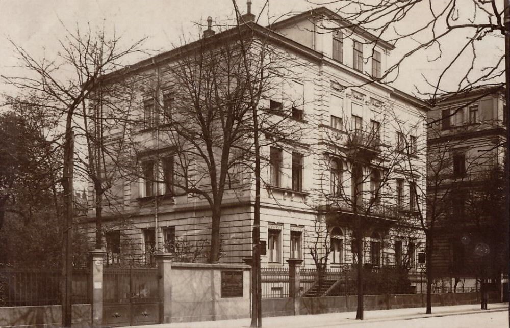 Hans-Dankner-Stra&szlig;e 32 (L&uuml;ttichaustra&szlig;e 32)  Dresden