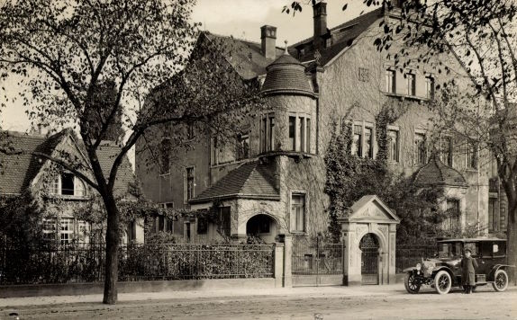 Gerhart-Hauptmann-Stra&szlig;e 1  Dresden