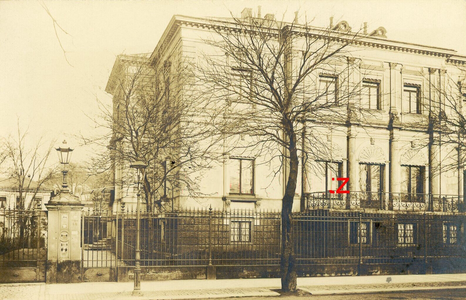 Wiener Stra&szlig;e 33 (versetzt von Prager Stra&szlig;e 18)  Dresden