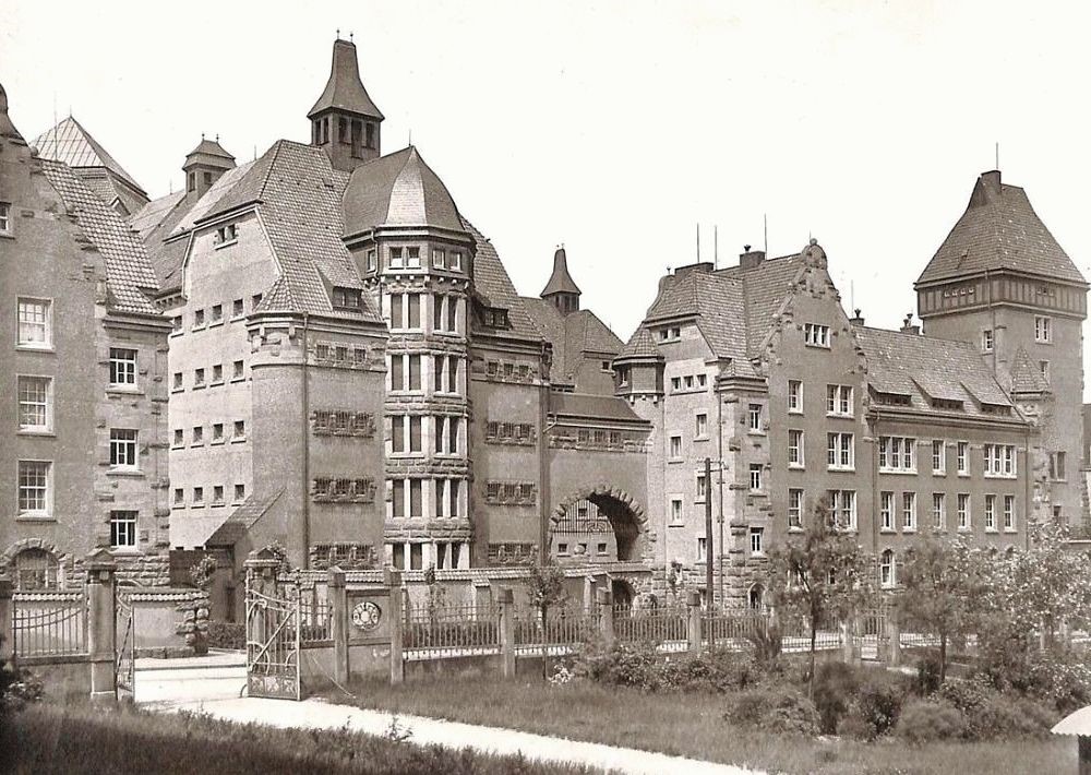 Helmholtzstra&szlig;e 10  Dresden
