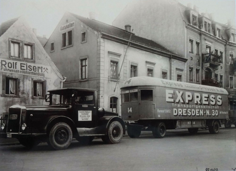 Alttrachau 14 (Dorfplatz, Hauptstra&szlig;e 33)  Dresden