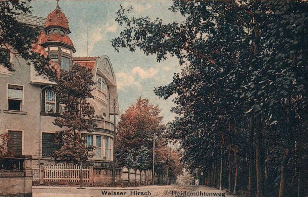 Kurparkstra&szlig;e 8 (Heidem&uuml;hlenweg) / Am Hochwald (Friedrich-August-Stra&szlig;e)  Dresden